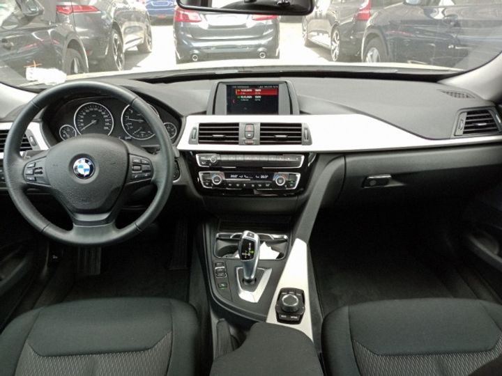 Photo 7 VIN: WBA8X71030G447108 - BMW 330I 