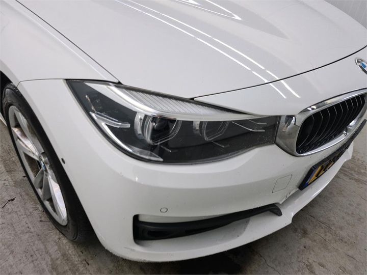 Photo 14 VIN: WBA8X71060G447250 - BMW 330 