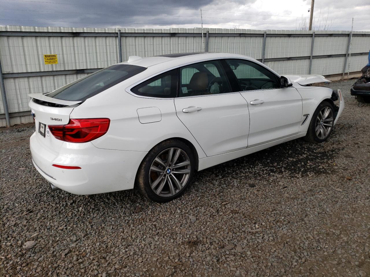 Photo 2 VIN: WBA8Y3C37HG450974 - BMW 3ER 