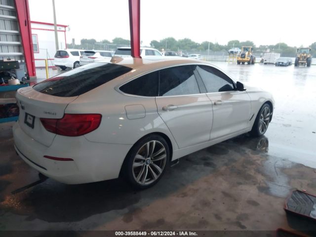 Photo 3 VIN: WBA8Y3C54HG450707 - BMW 340I 