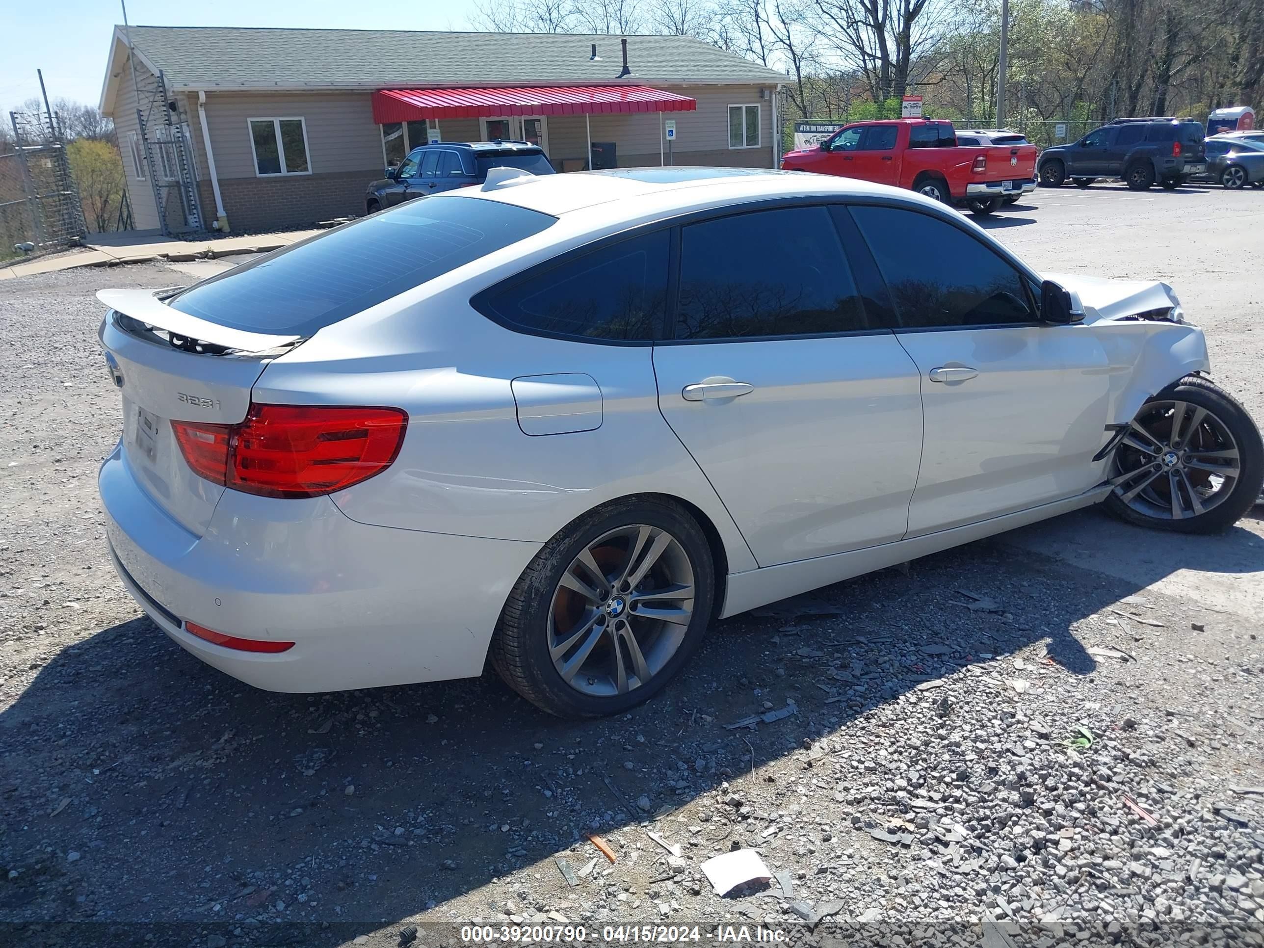 Photo 3 VIN: WBA8Z5C57GG501446 - BMW 3ER 