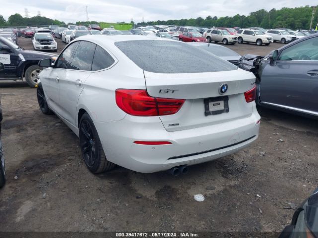 Photo 2 VIN: WBA8Z9C34HG827342 - BMW 330 