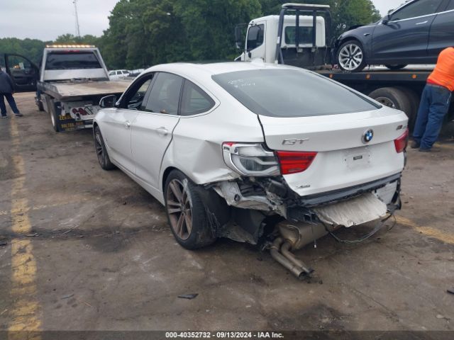 Photo 2 VIN: WBA8Z9C39HG826526 - BMW 330I 