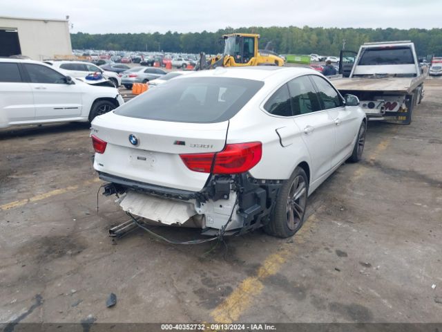 Photo 3 VIN: WBA8Z9C39HG826526 - BMW 330I 