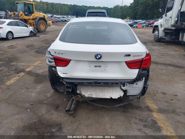 Photo 5 VIN: WBA8Z9C39HG826526 - BMW 330I 