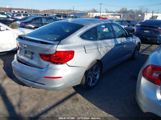 Photo 3 VIN: WBA8Z9C59JG828381 - BMW 330I 