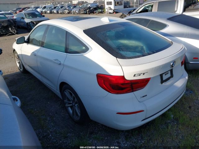 Photo 2 VIN: WBA8Z9C5XJG828406 - BMW 330I 
