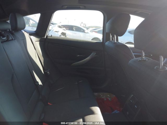 Photo 7 VIN: WBA8Z9C5XJG828406 - BMW 330I 