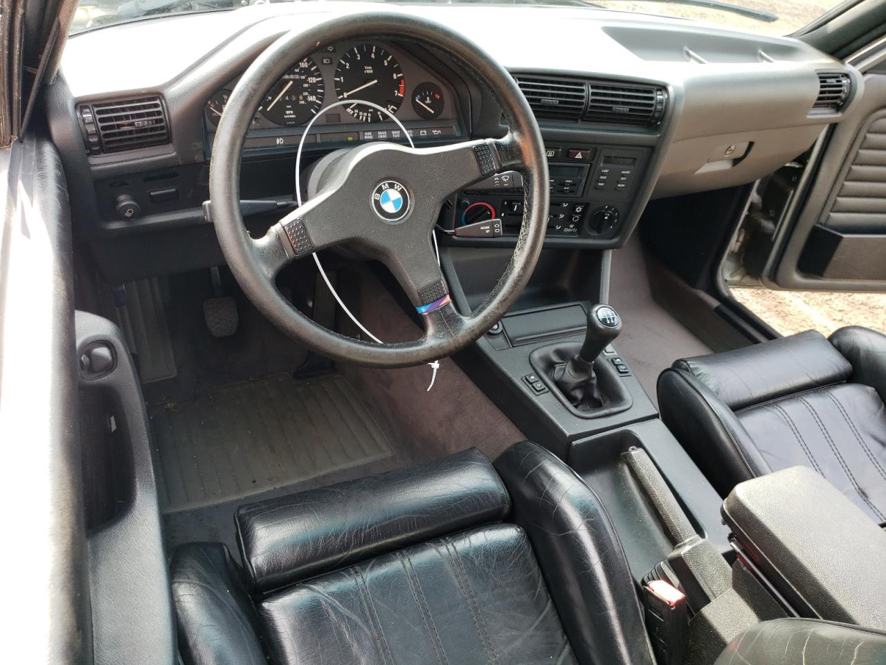 Photo 7 VIN: WBAAA1300K8255297 - BMW 325 I 