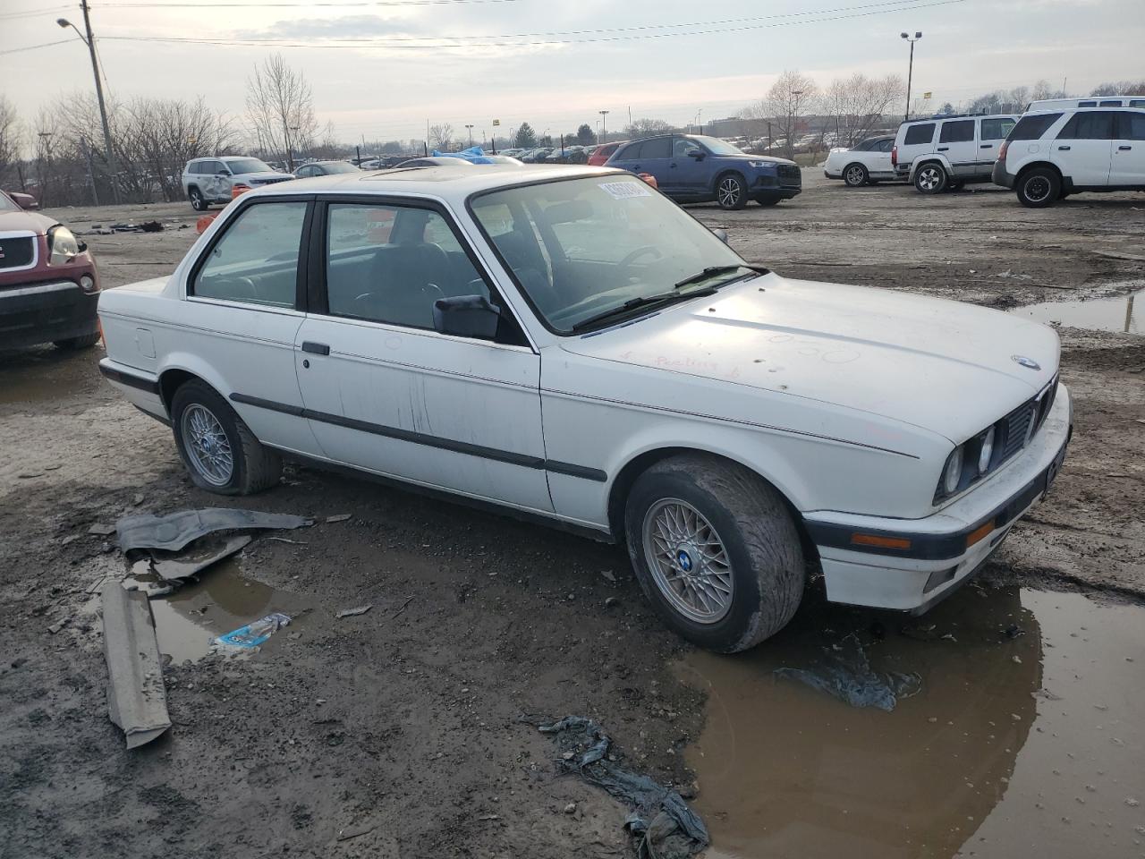 Photo 3 VIN: WBAAA2302K8262337 - BMW 3ER 