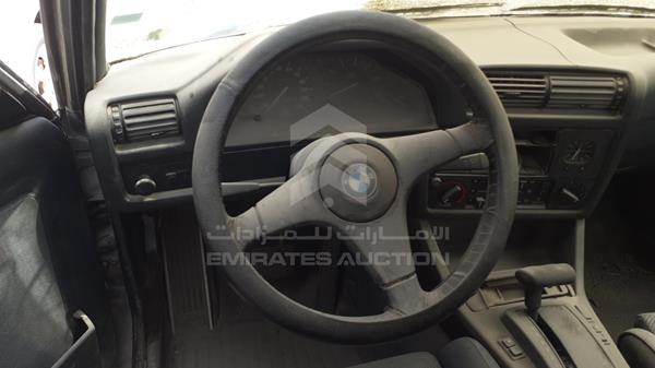 Photo 12 VIN: WBAAA610802223567 - BMW 320I 