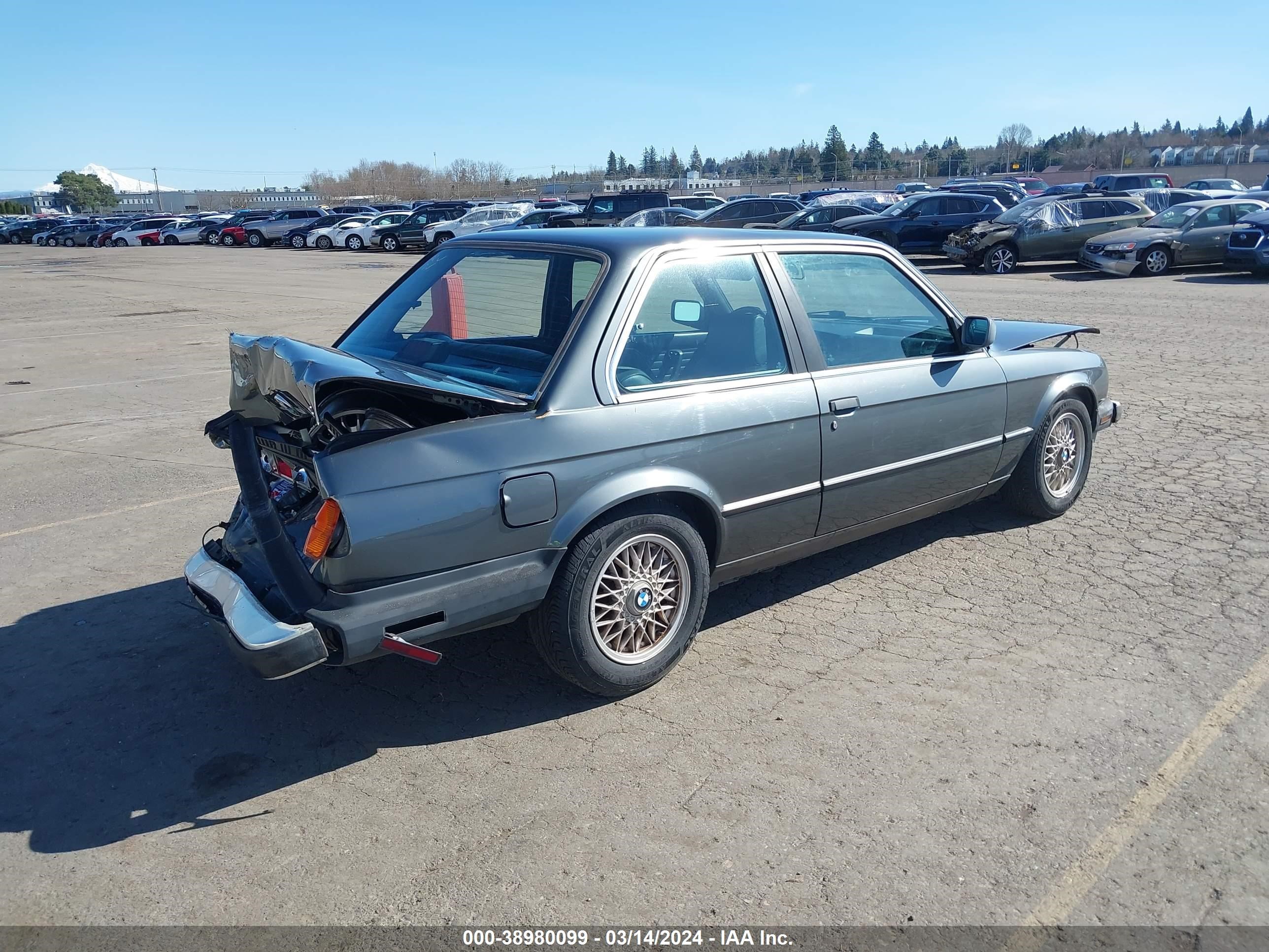 Photo 3 VIN: WBAAB5408H9695855 - BMW 3ER 