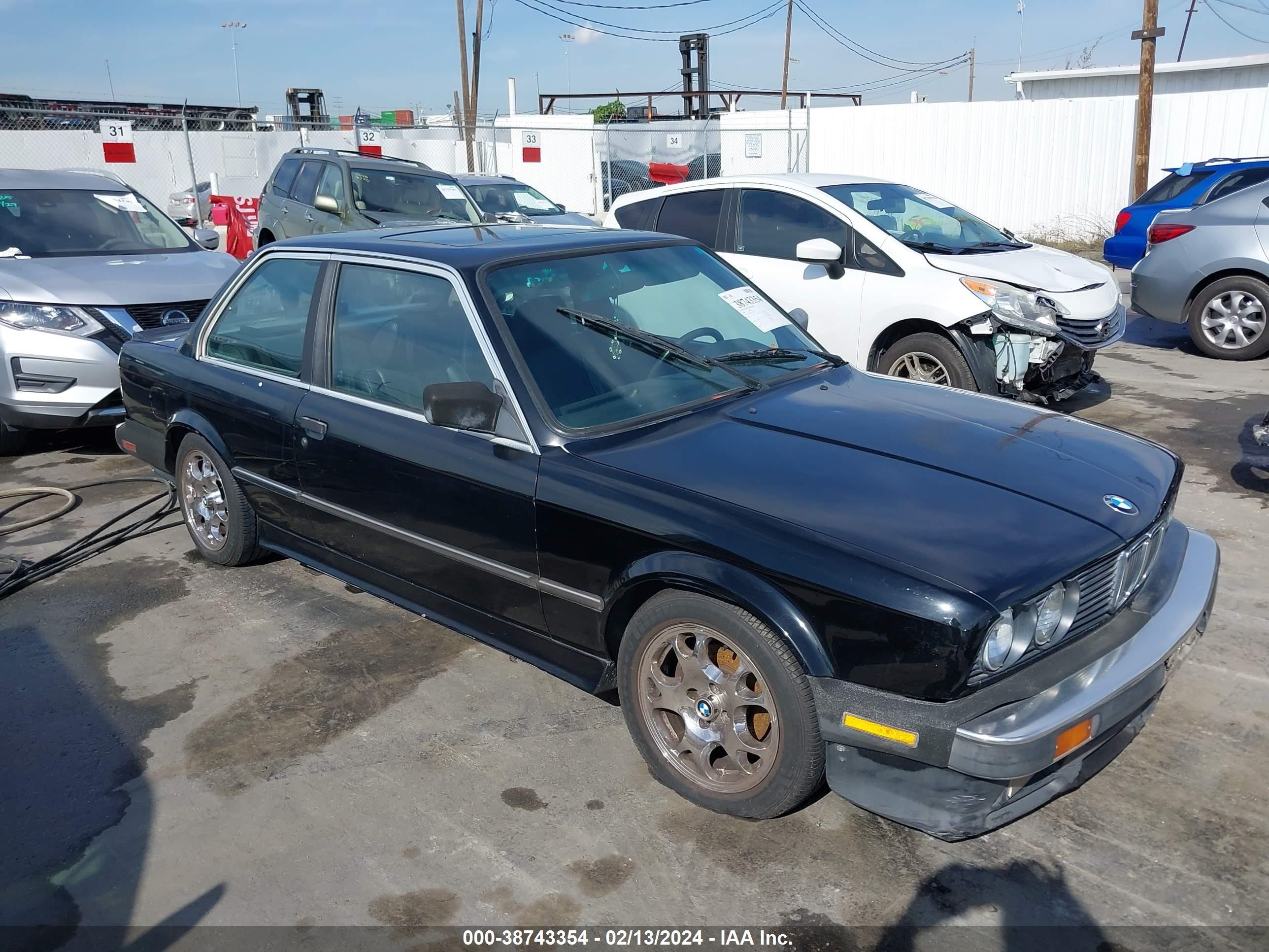 Photo 0 VIN: WBAAB6407G1219440 - BMW 3ER 