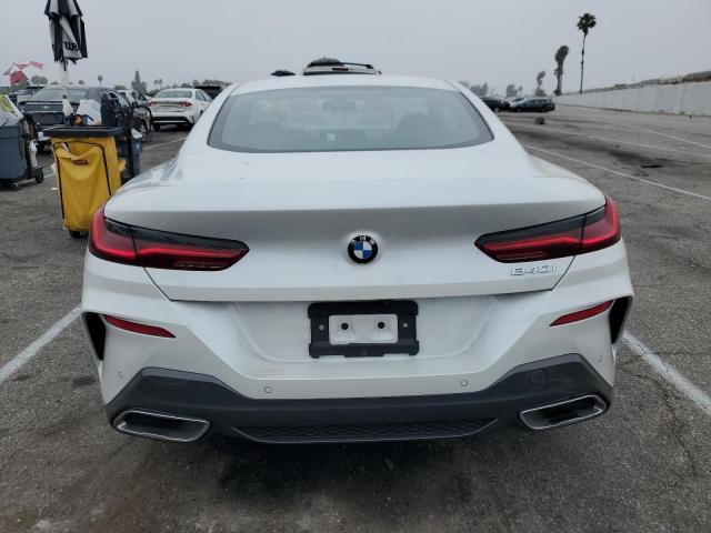 Photo 5 VIN: WBAAE2C01RCR83051 - BMW 8 SERIES 