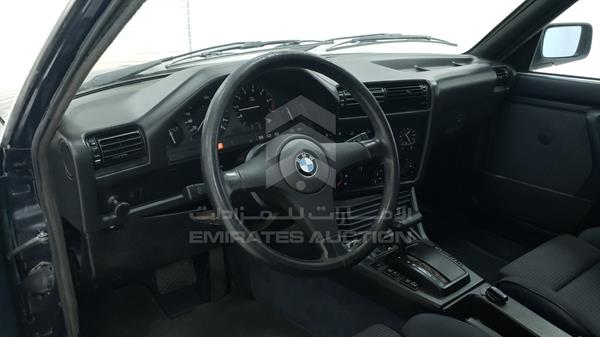 Photo 10 VIN: WBAAE410200910046 - BMW 325I 