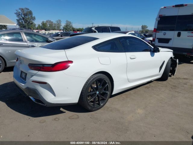 Photo 3 VIN: WBAAE4C09NCJ02618 - BMW 840I 