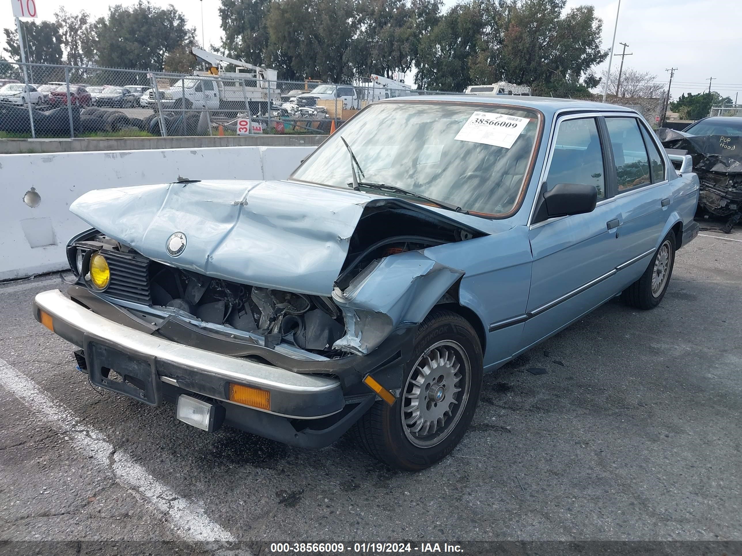 Photo 1 VIN: WBAAE5406G1506222 - BMW 3ER 