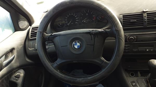 Photo 10 VIN: WBAAM11040JM86347 - BMW 320I 