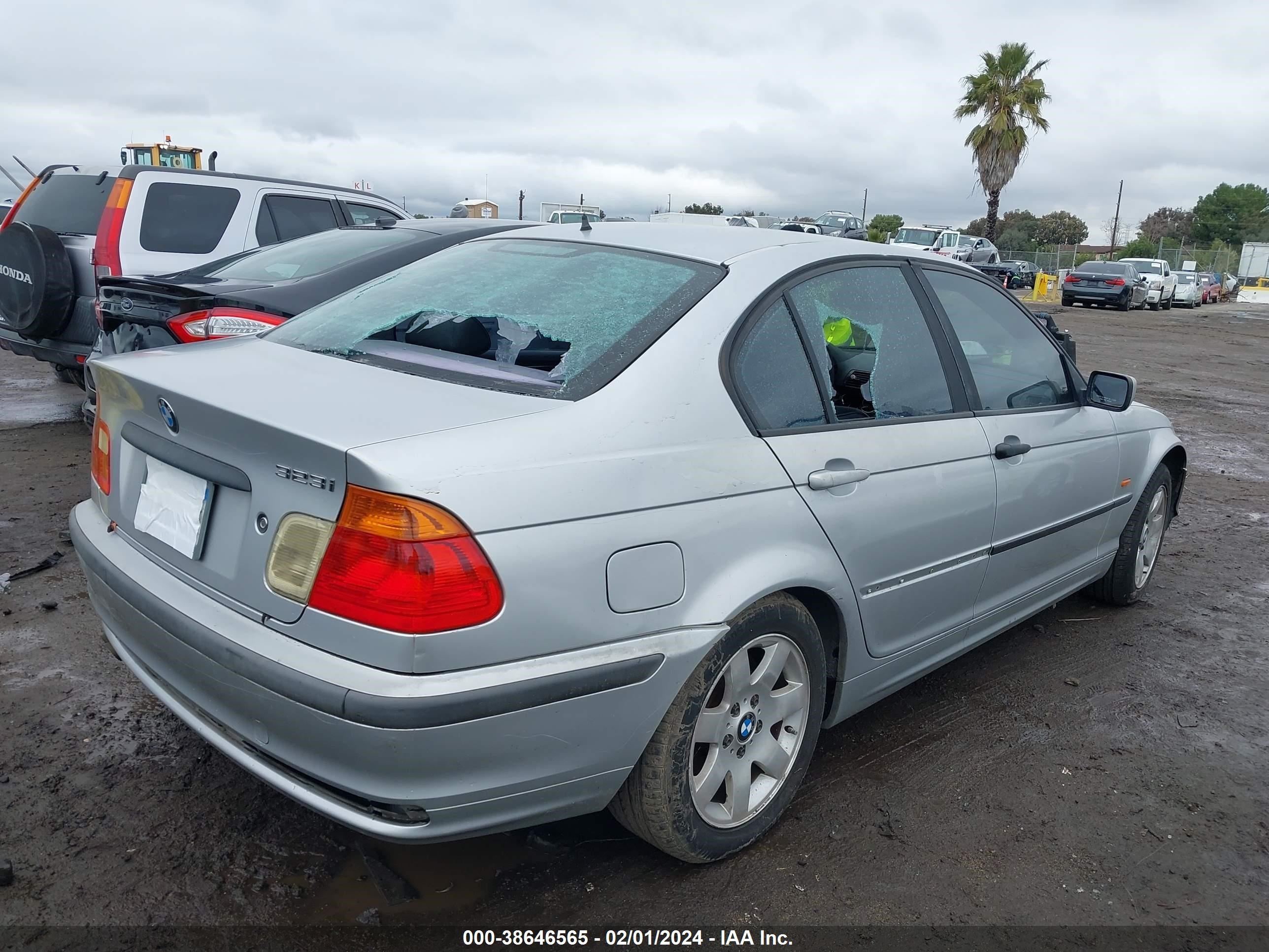 Photo 3 VIN: WBAAM3330XFP55976 - BMW 3ER 