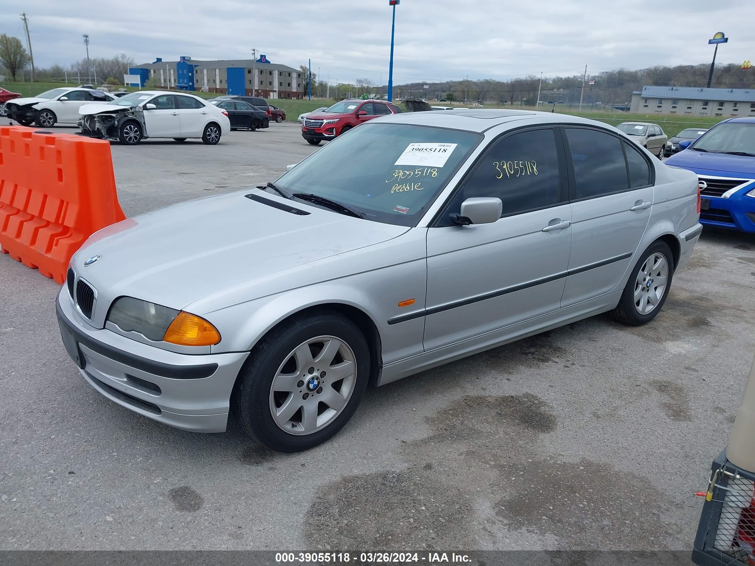 Photo 1 VIN: WBAAM3330XFP63396 - BMW 3ER 