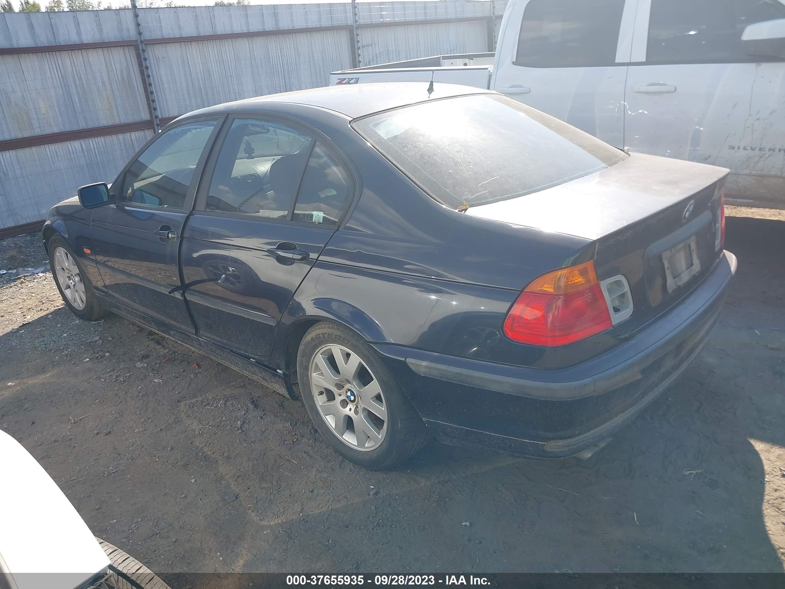 Photo 2 VIN: WBAAM3332YCA85773 - BMW 3ER 