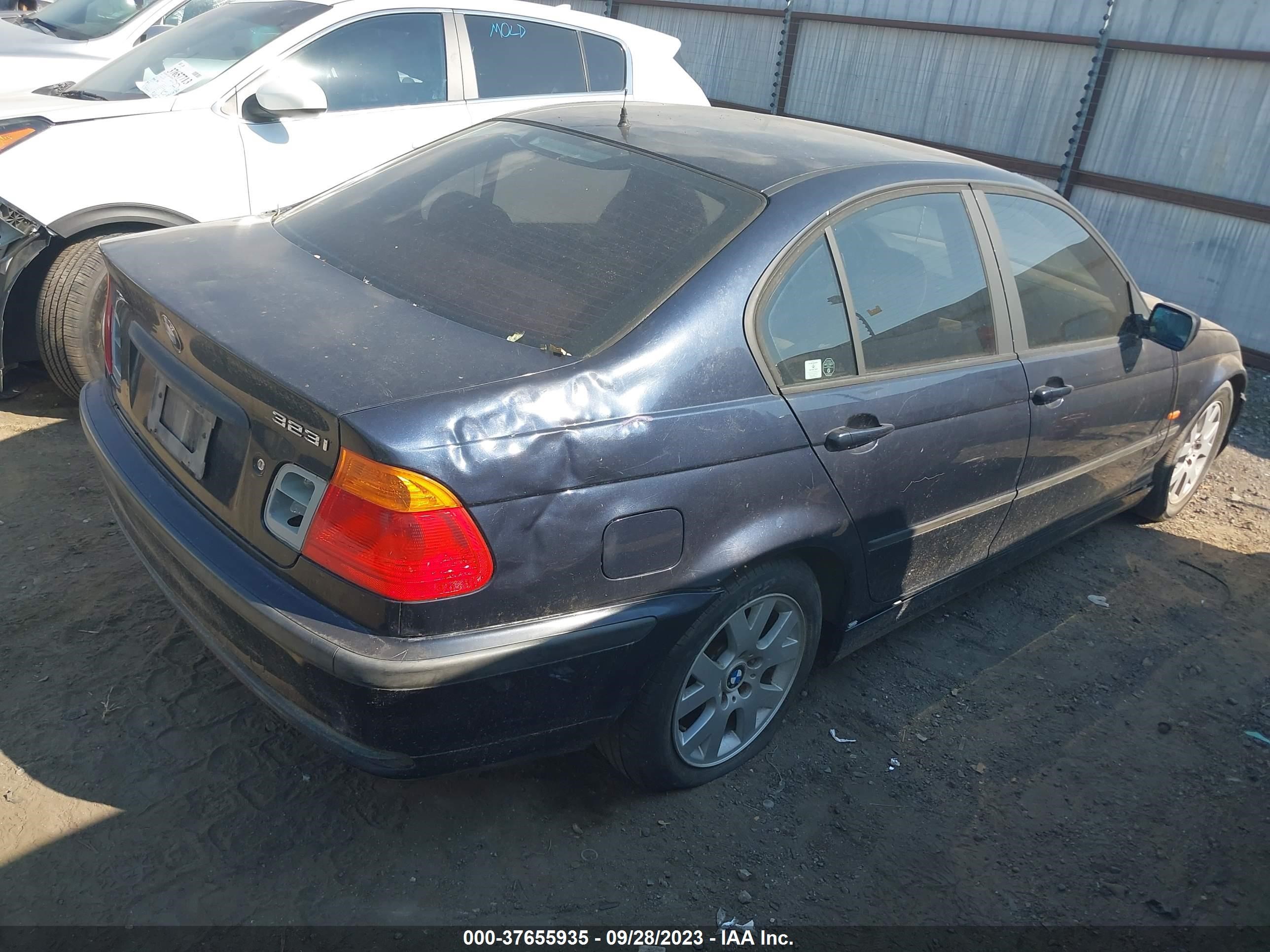 Photo 3 VIN: WBAAM3332YCA85773 - BMW 3ER 