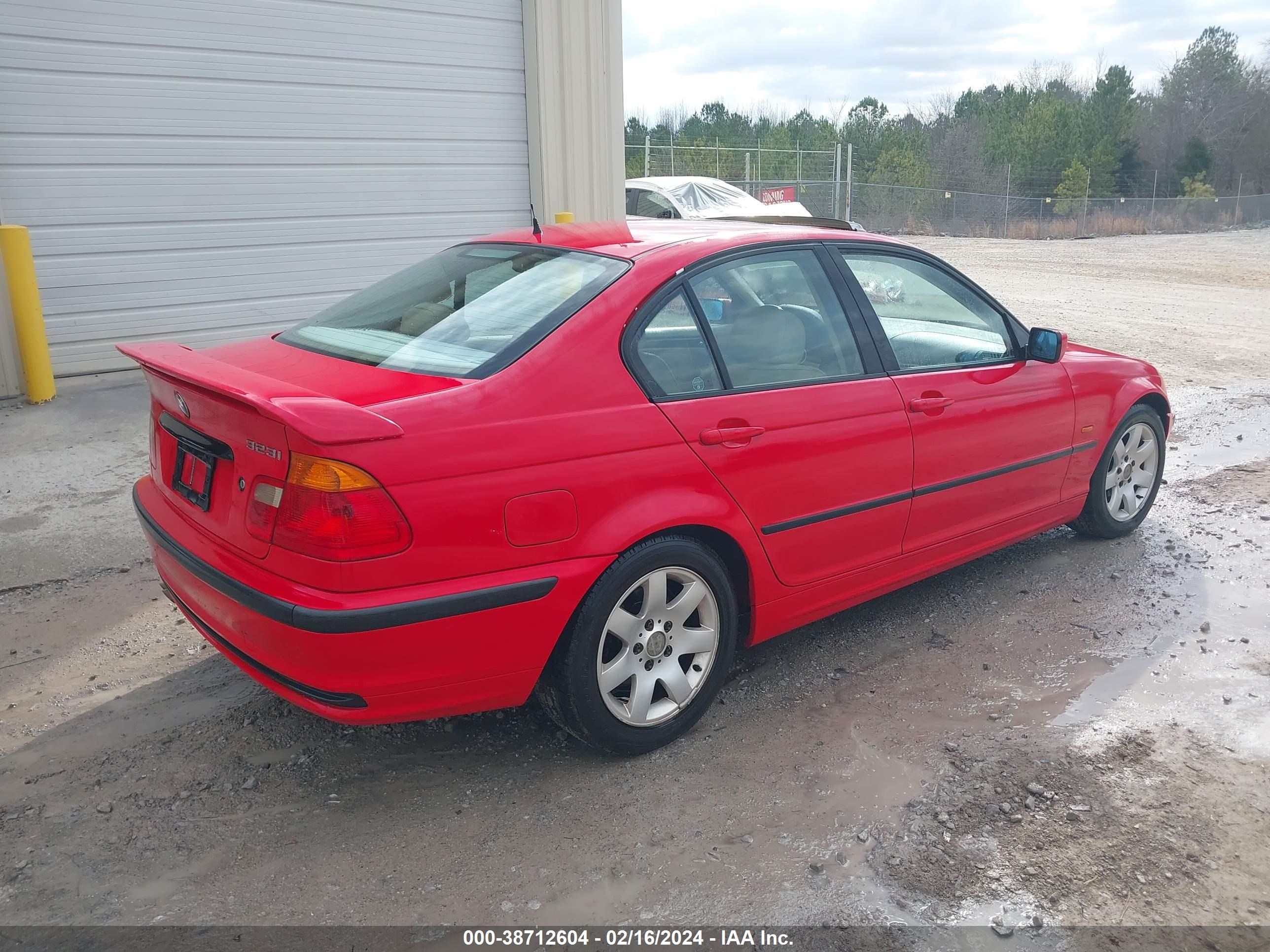 Photo 3 VIN: WBAAM3333XCD56998 - BMW 3ER 