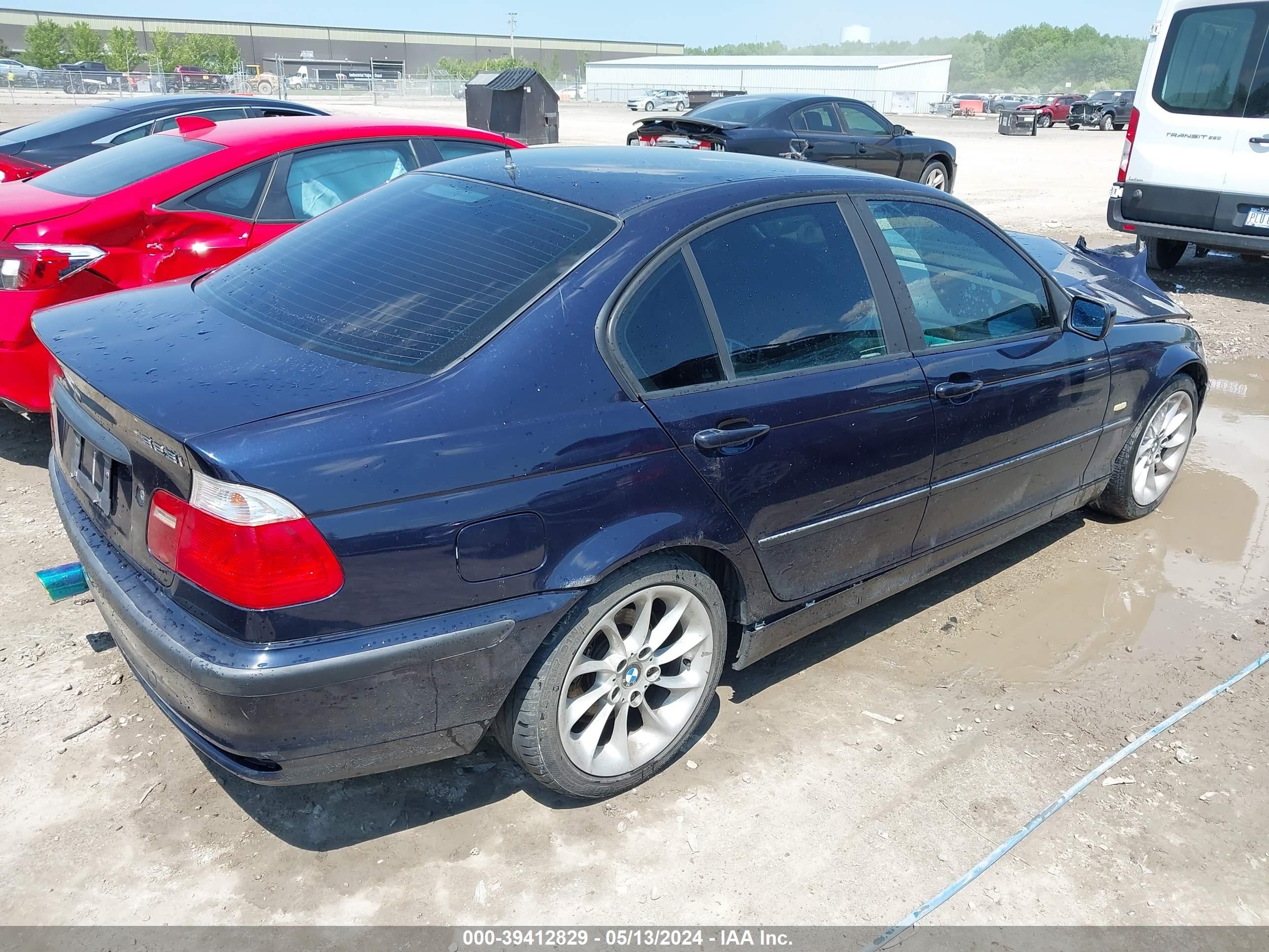 Photo 3 VIN: WBAAM3333XKC58477 - BMW 3ER 