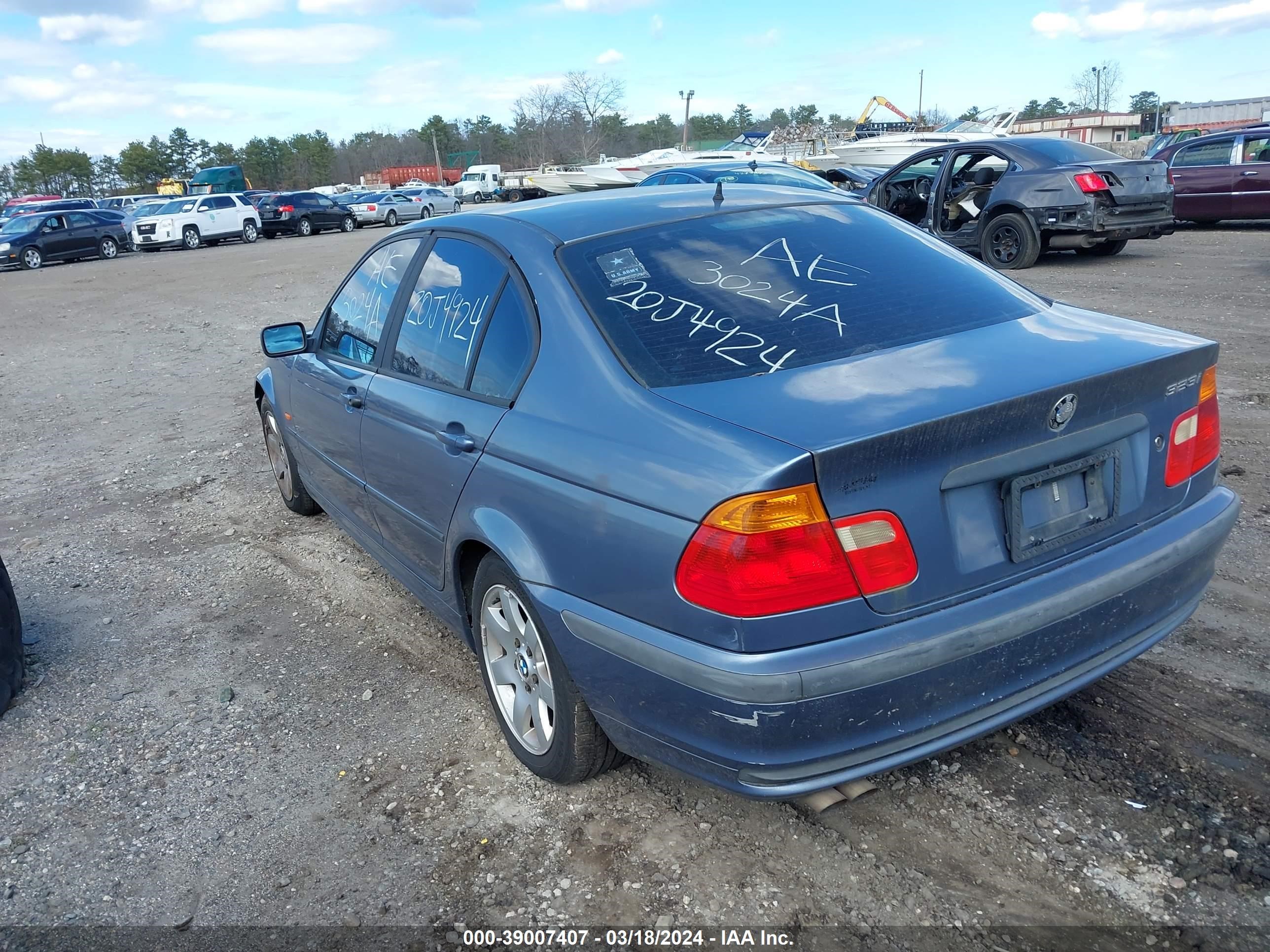 Photo 2 VIN: WBAAM3334YFP66240 - BMW 3ER 