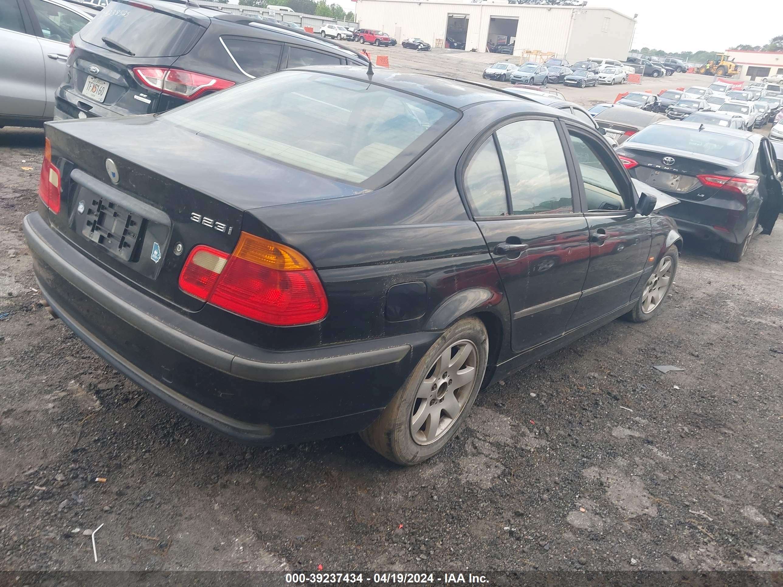 Photo 3 VIN: WBAAM3335XFP57352 - BMW 3ER 