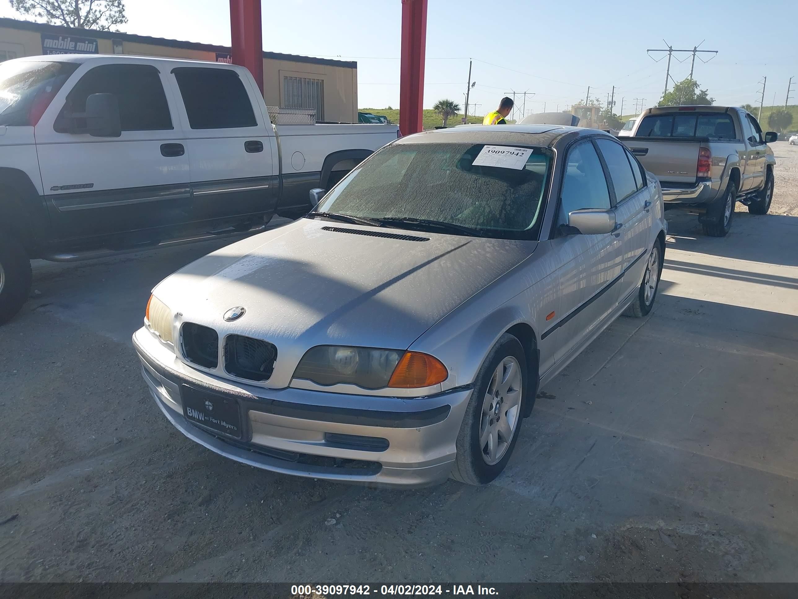 Photo 1 VIN: WBAAM3339YCA86578 - BMW 3ER 