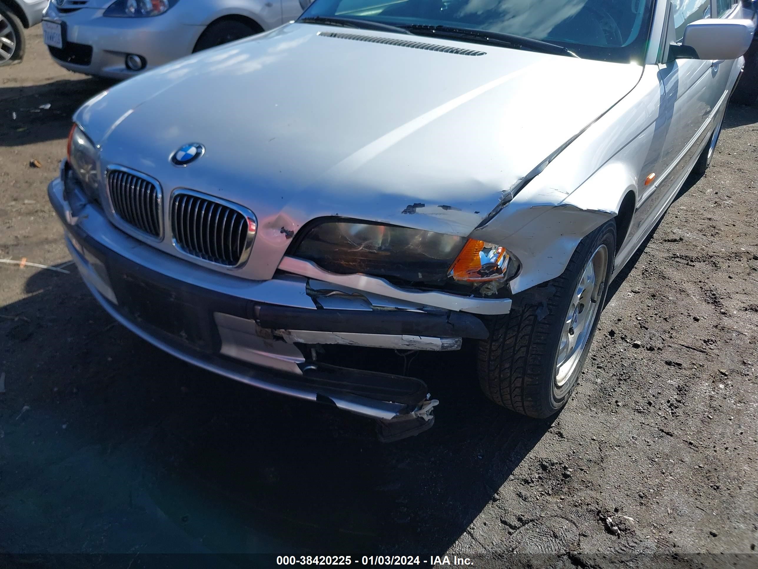 Photo 5 VIN: WBAAM333XXFP50543 - BMW 3ER 