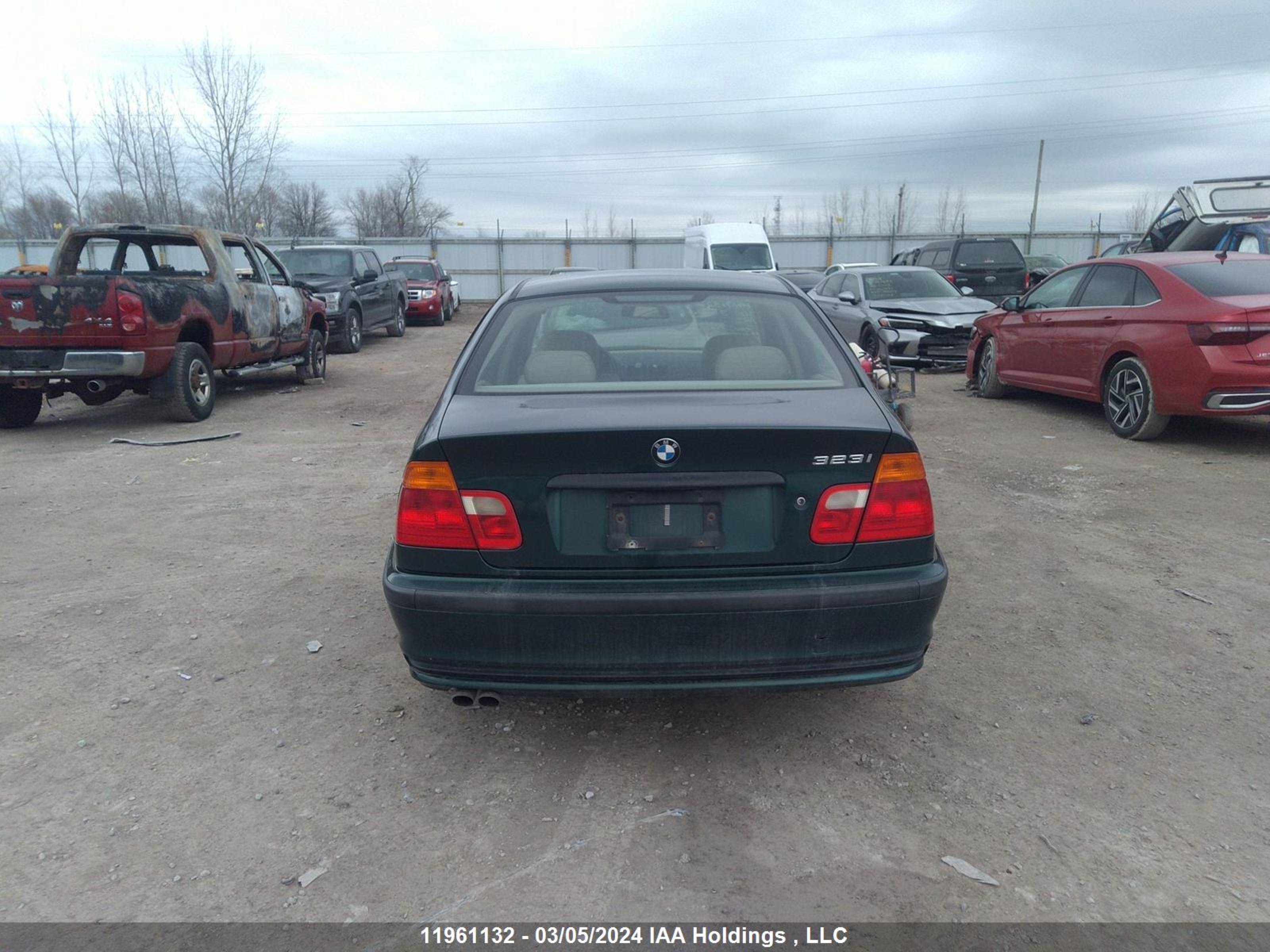 Photo 15 VIN: WBAAM333XYFP65478 - BMW 3ER 