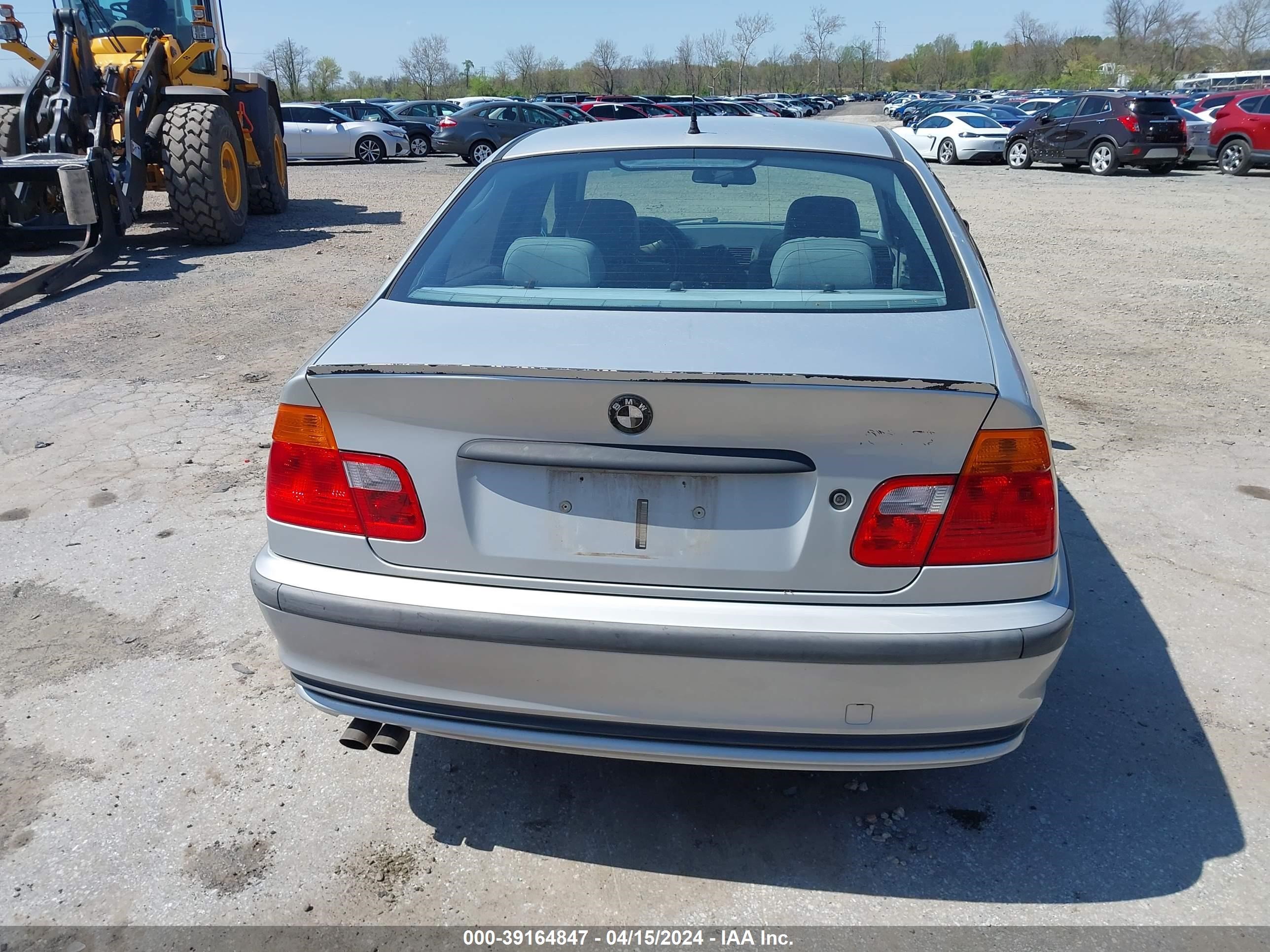 Photo 16 VIN: WBAAM3343YCA94653 - BMW 3ER 