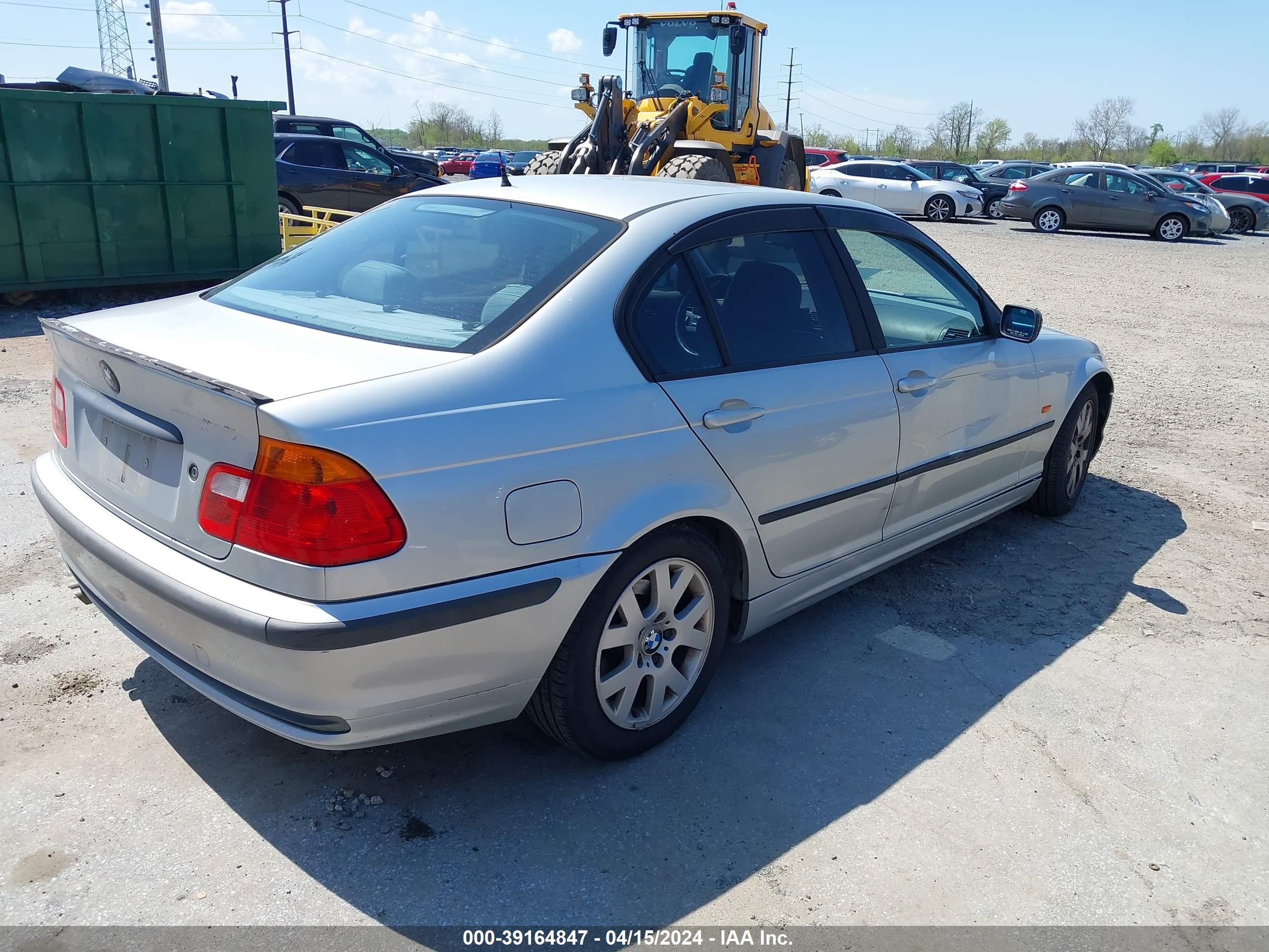 Photo 3 VIN: WBAAM3343YCA94653 - BMW 3ER 