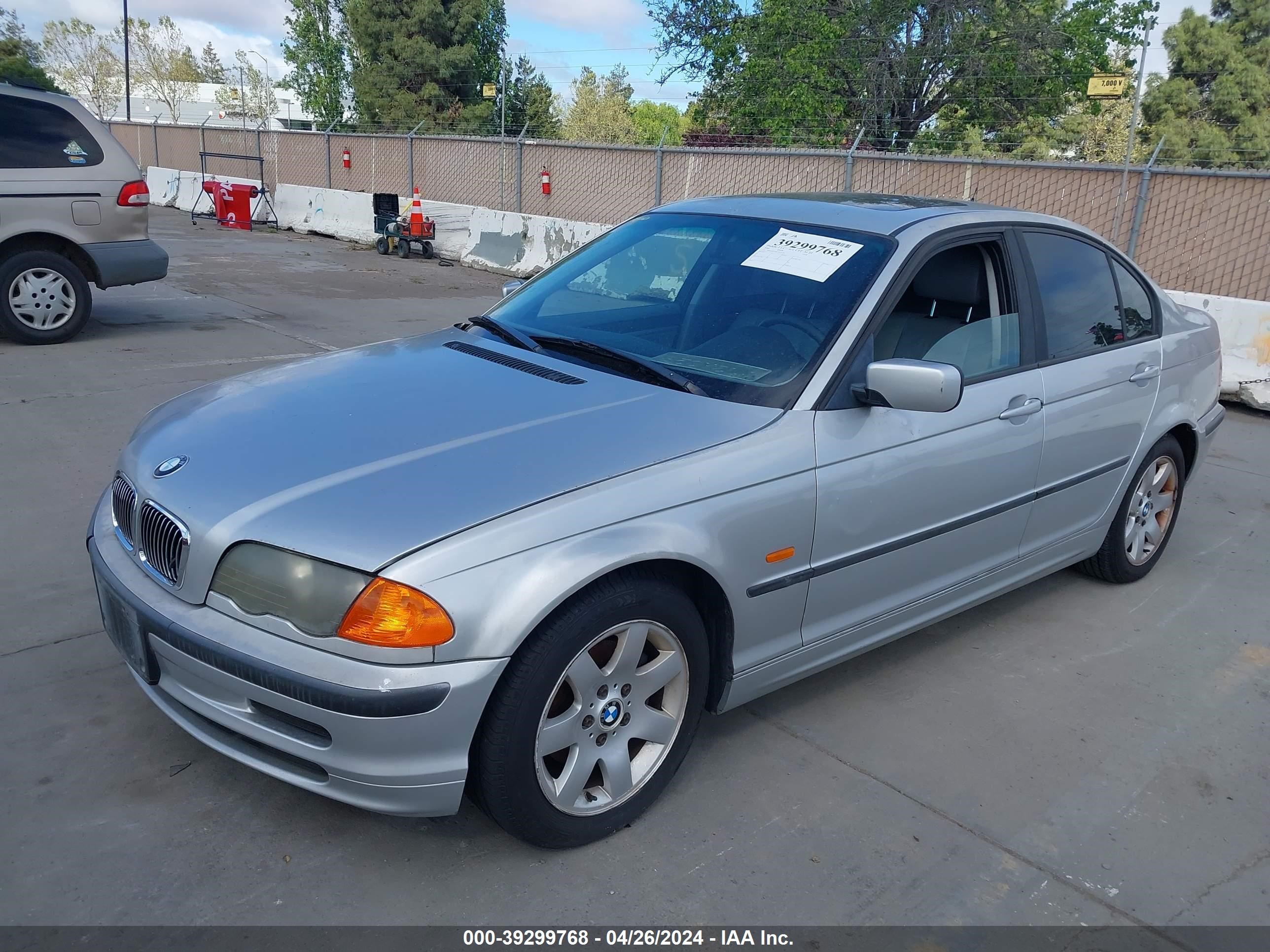 Photo 1 VIN: WBAAM3346YFP72730 - BMW 3ER 