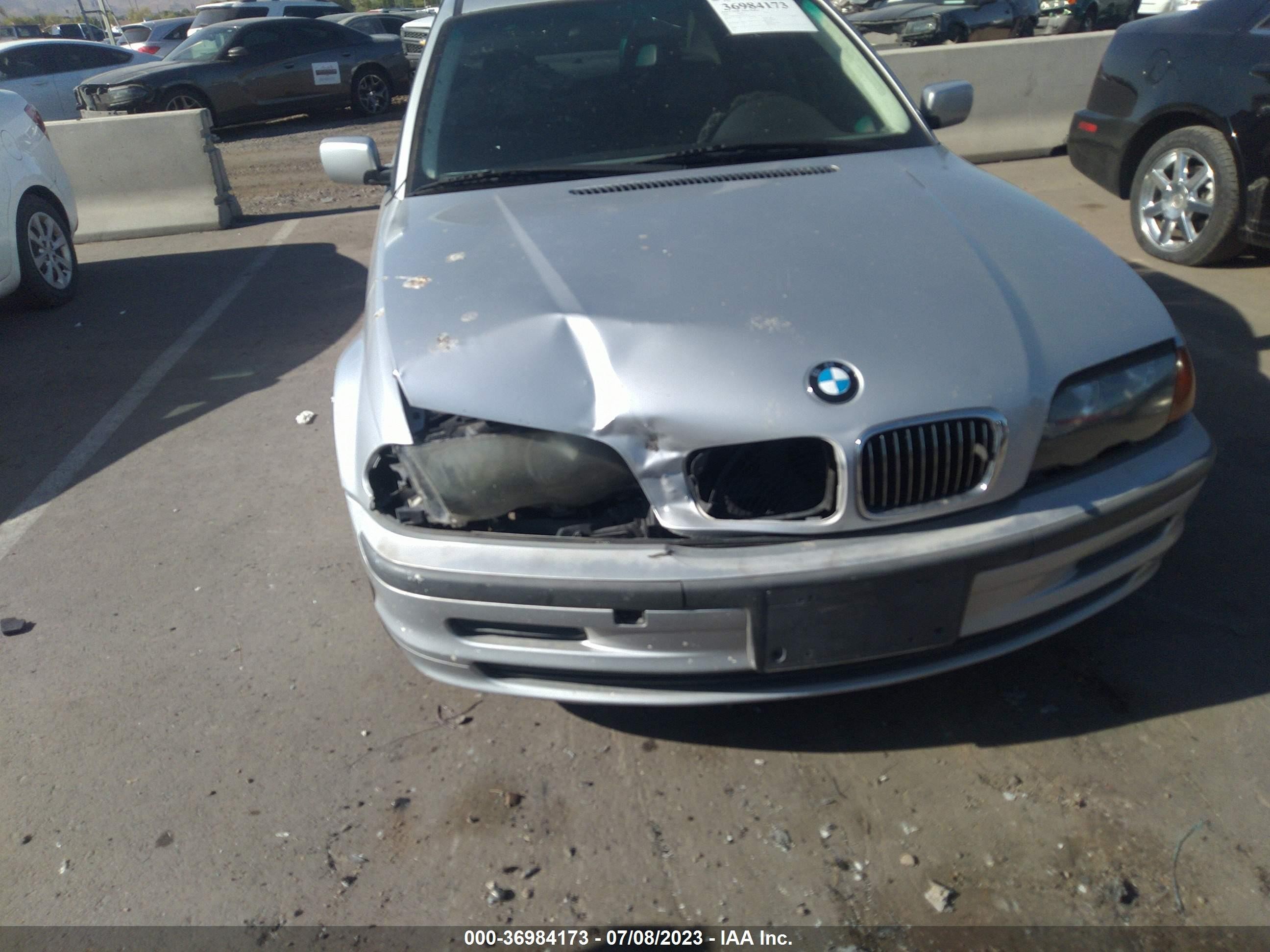 Photo 5 VIN: WBAAM3349YCB22715 - BMW 3ER 