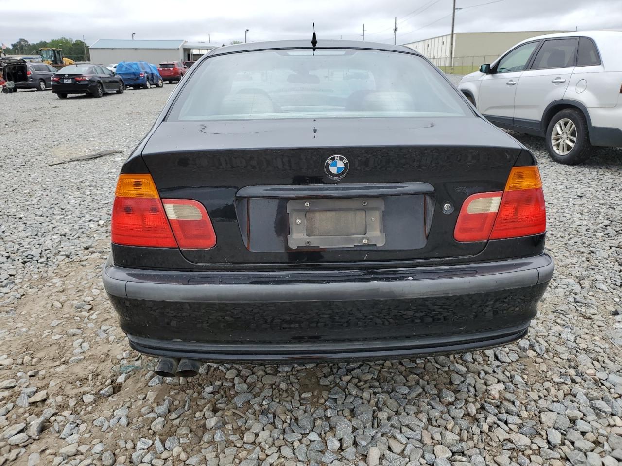 Photo 5 VIN: WBAAM5330YFR16548 - BMW 3ER 