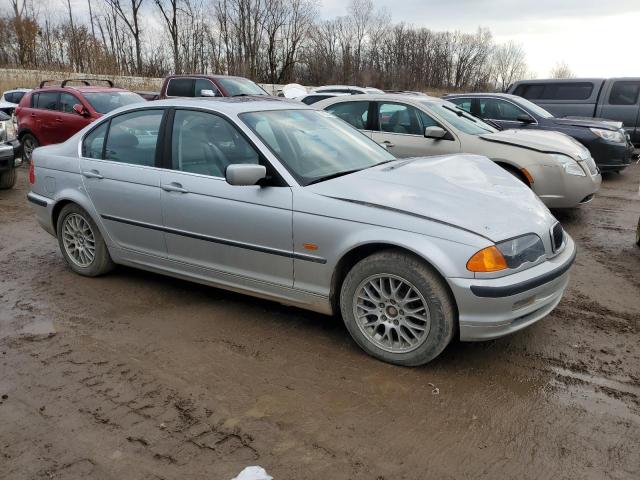 Photo 3 VIN: WBAAM5336XKG08700 - BMW 3 SERIES 