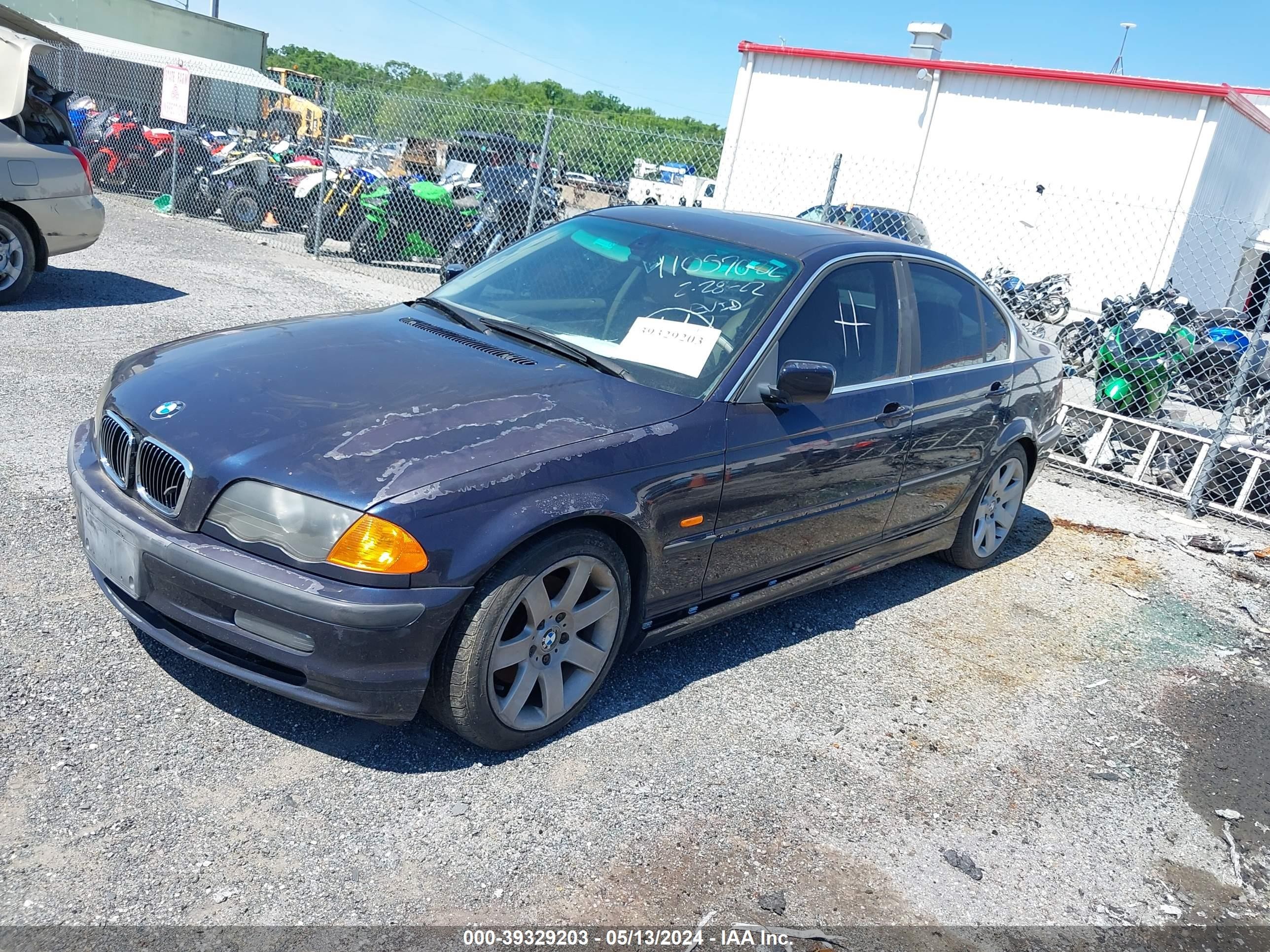 Photo 1 VIN: WBAAM5346YJR61015 - BMW 3ER 