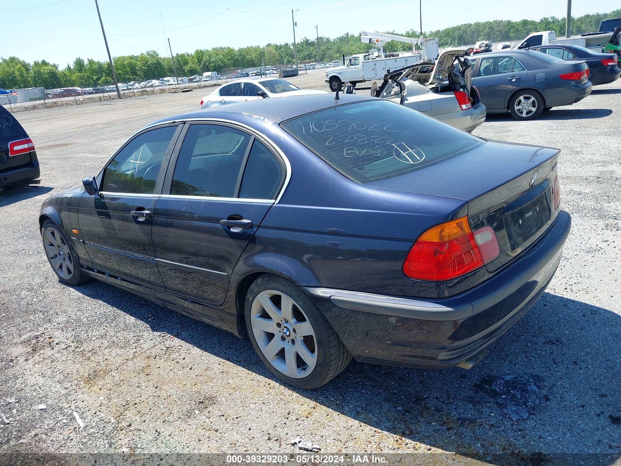 Photo 2 VIN: WBAAM5346YJR61015 - BMW 3ER 