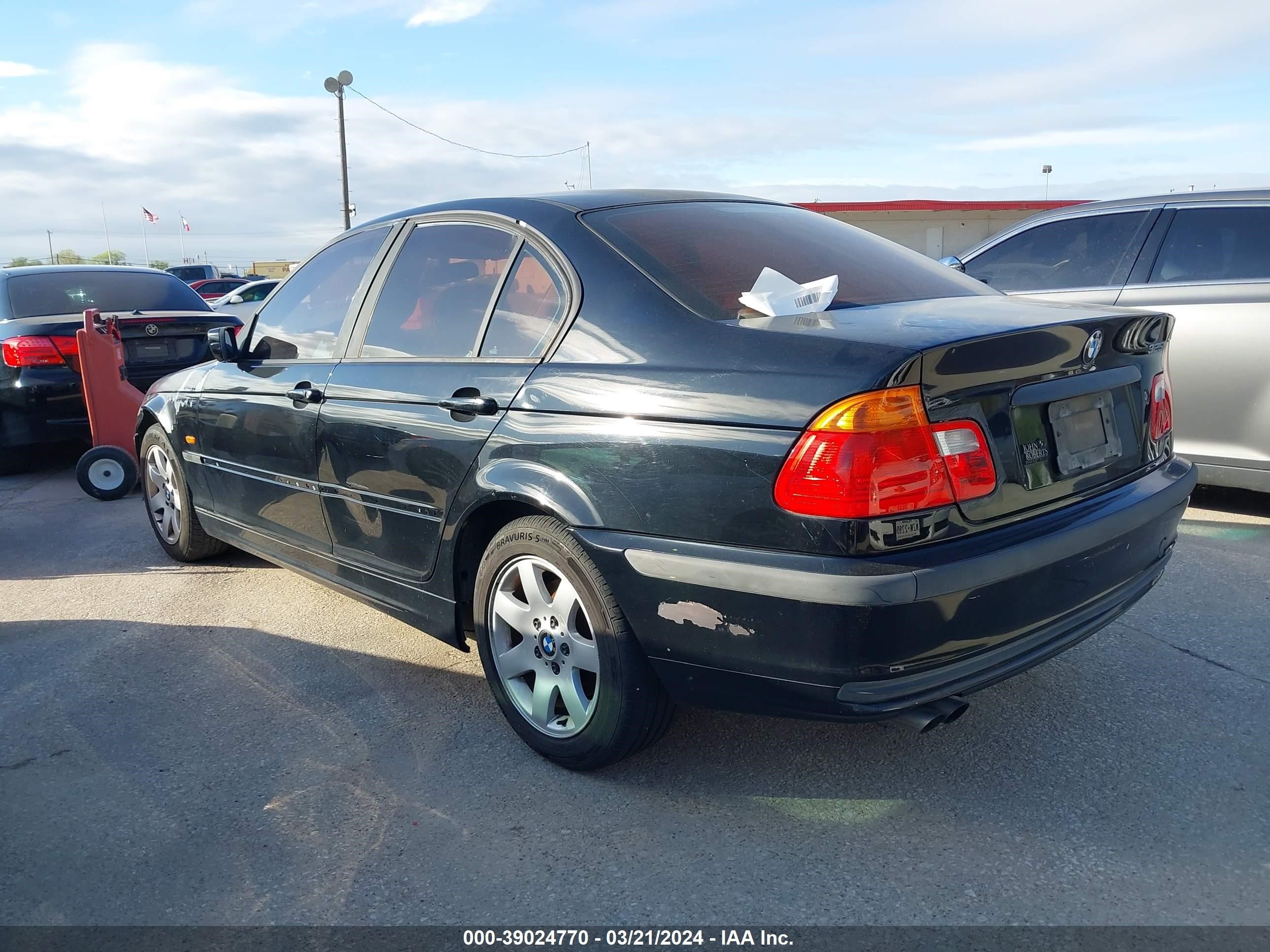 Photo 2 VIN: WBAAN37411NJ14249 - BMW 3ER 