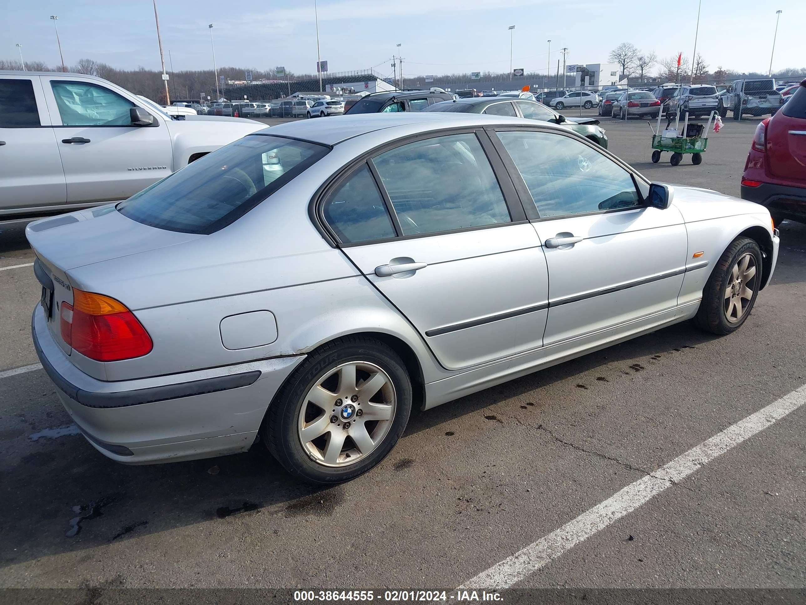 Photo 3 VIN: WBAAV33471EE76045 - BMW 3ER 