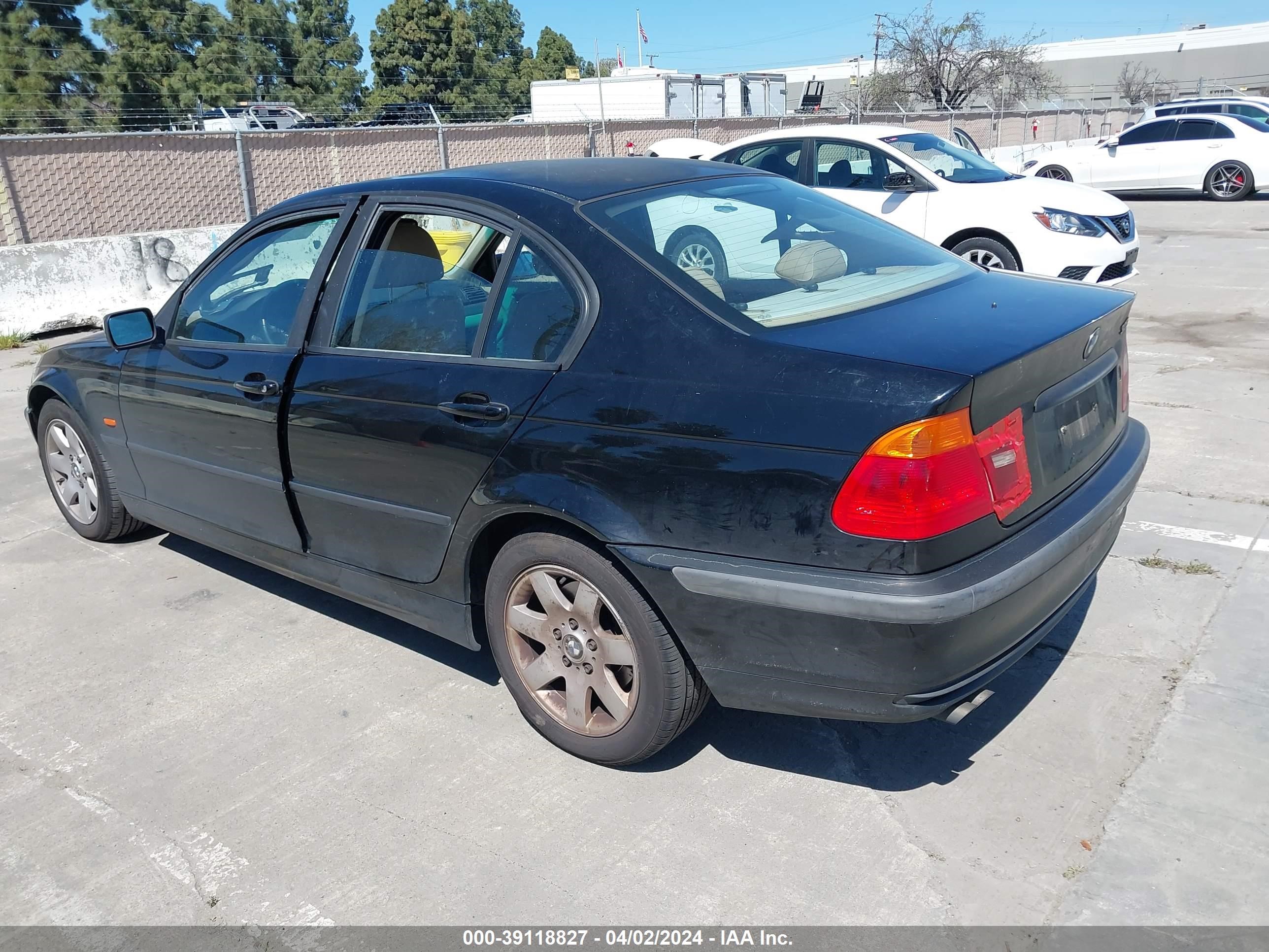 Photo 2 VIN: WBAAV33471FU79650 - BMW 3ER 