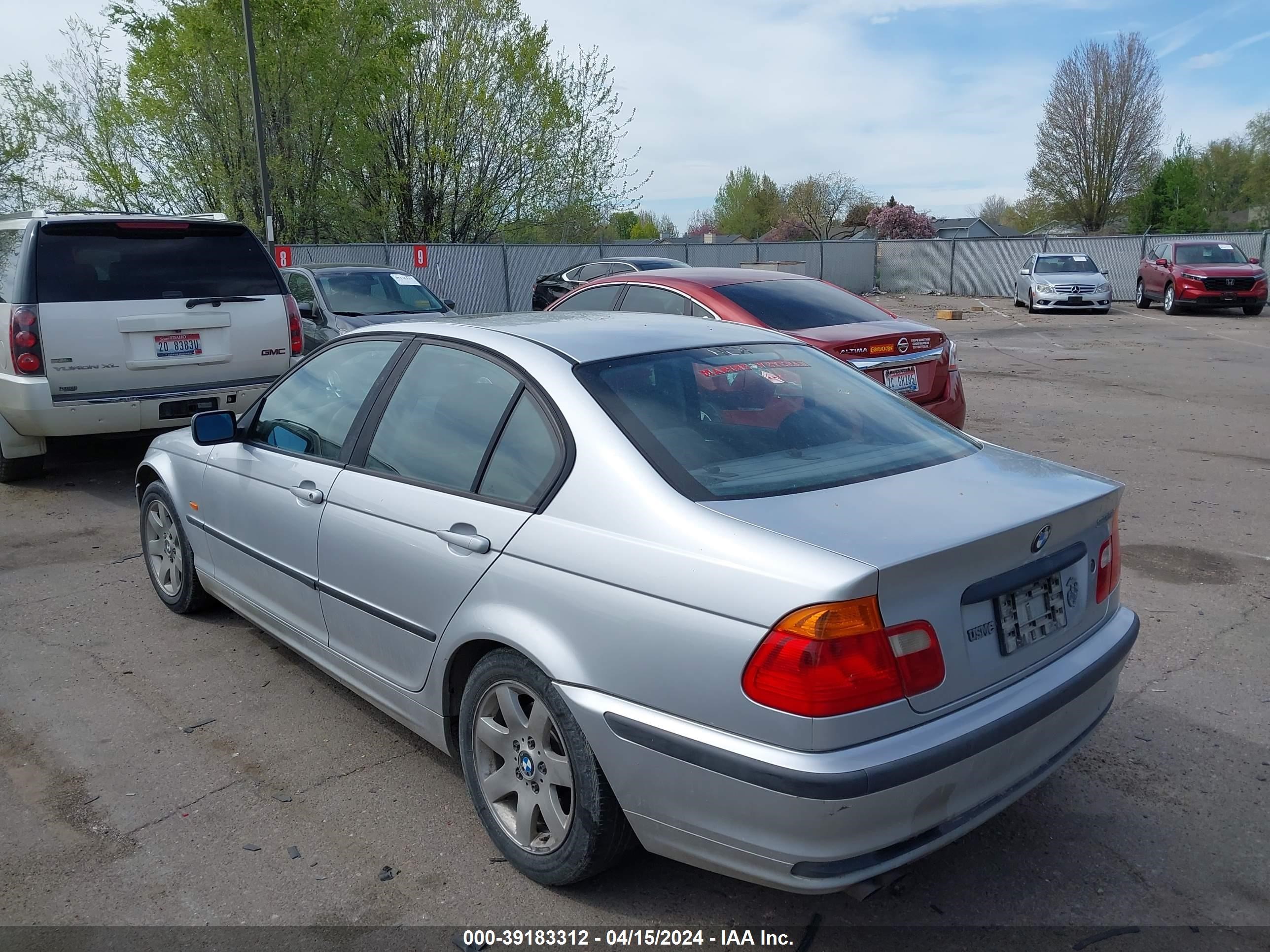 Photo 2 VIN: WBAAV33471FU89899 - BMW 3ER 