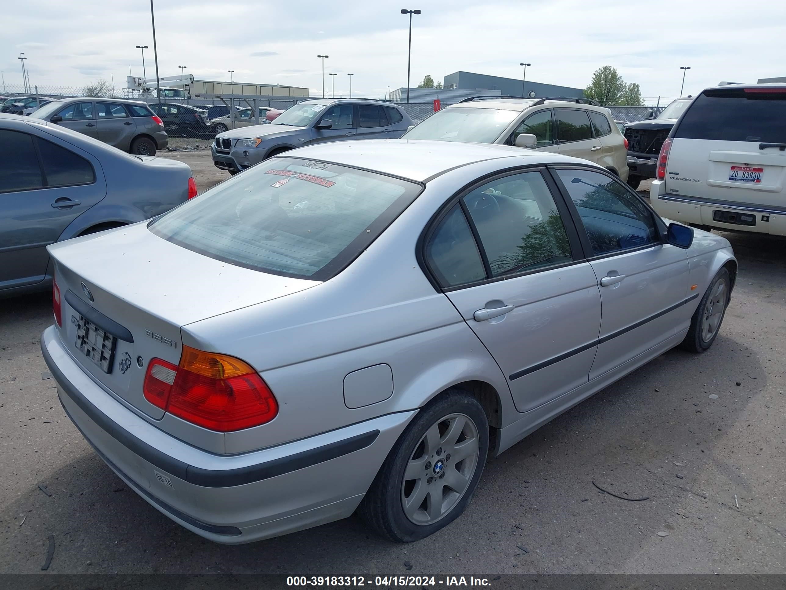 Photo 3 VIN: WBAAV33471FU89899 - BMW 3ER 