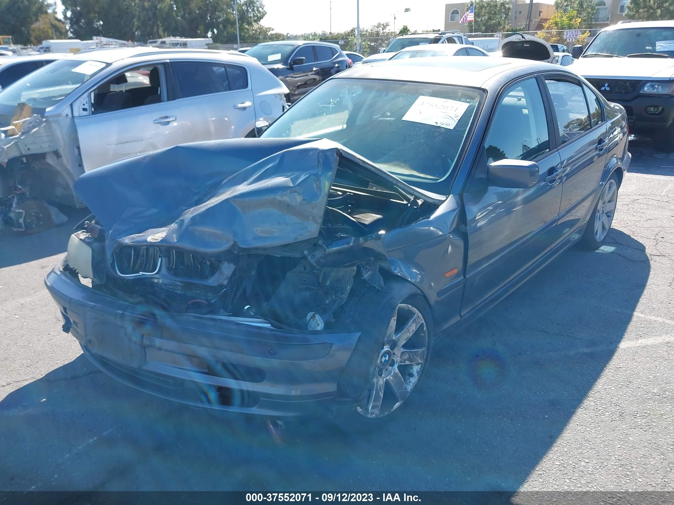 Photo 1 VIN: WBAAV33491EE76886 - BMW 3ER 