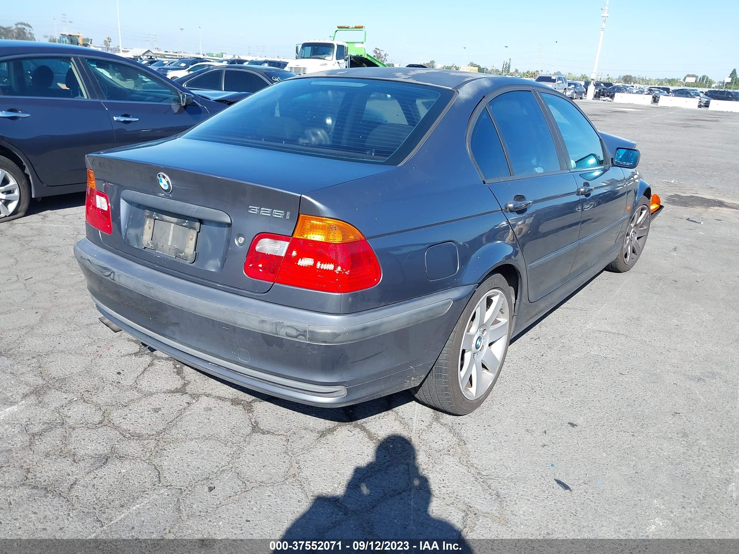 Photo 3 VIN: WBAAV33491EE76886 - BMW 3ER 