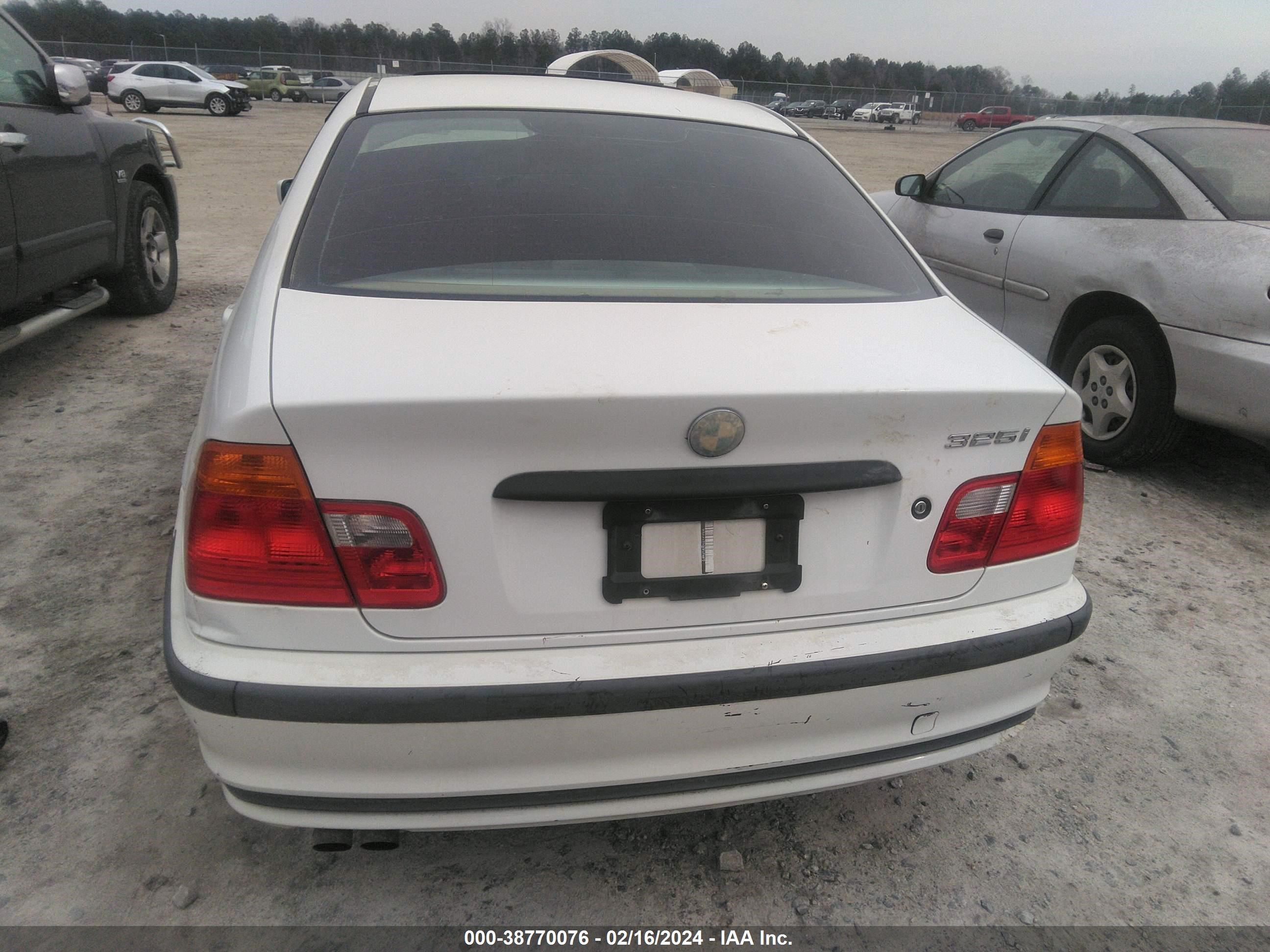 Photo 5 VIN: WBAAV334X1FU76872 - BMW 3ER 