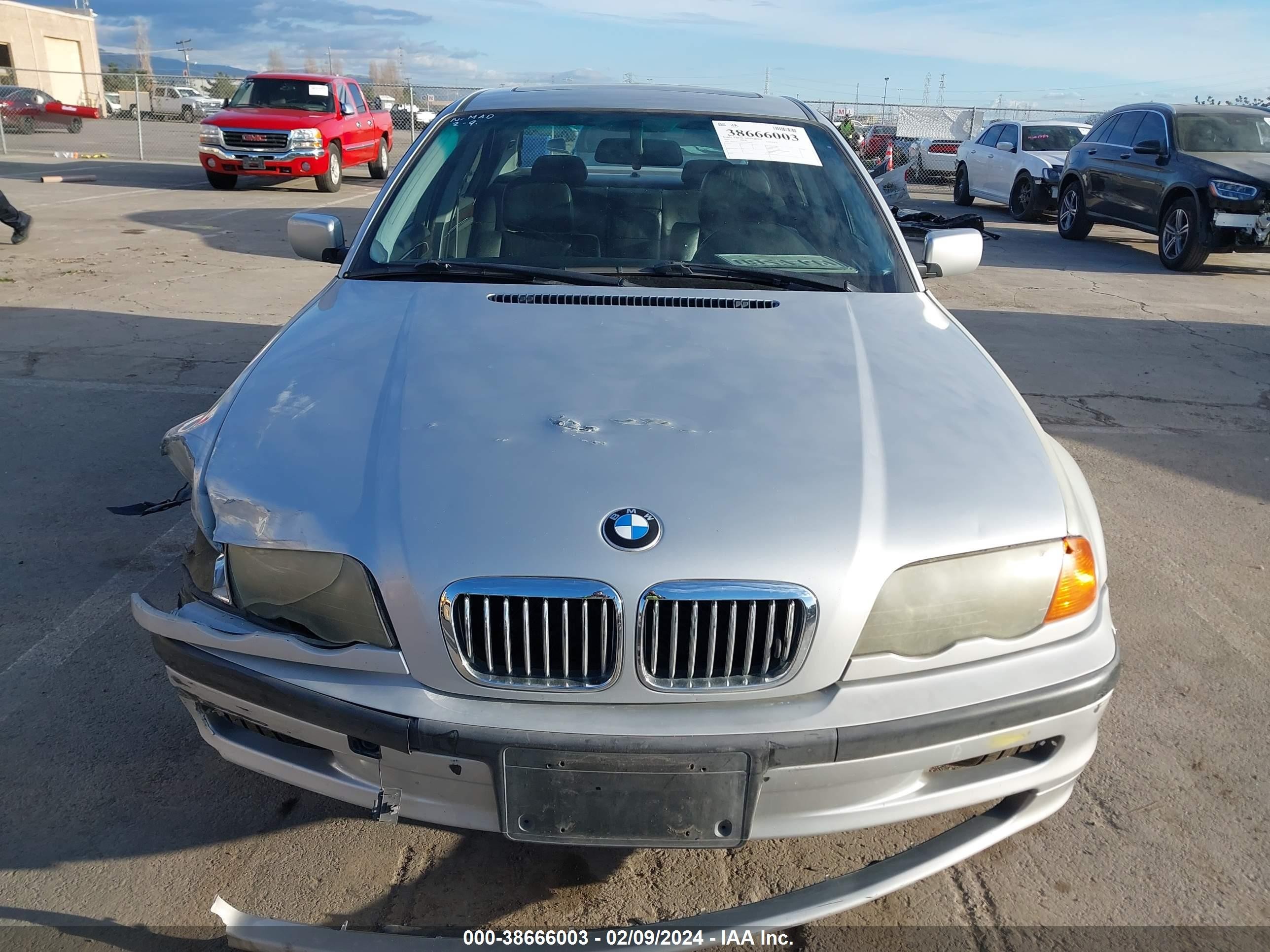 Photo 11 VIN: WBAAV334X1FU77634 - BMW 3ER 